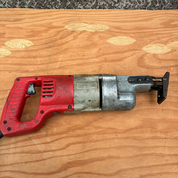 Milwaukee Sawzall 6507-21 Reciprocating Corded Electric Heavy Duty Saw - Picture 5 of 7